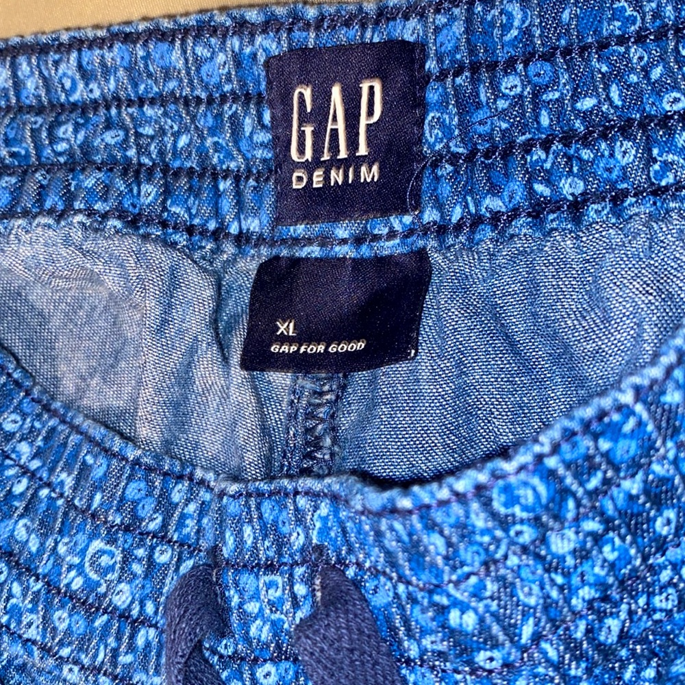 GAP Short - Picture 2 of 2